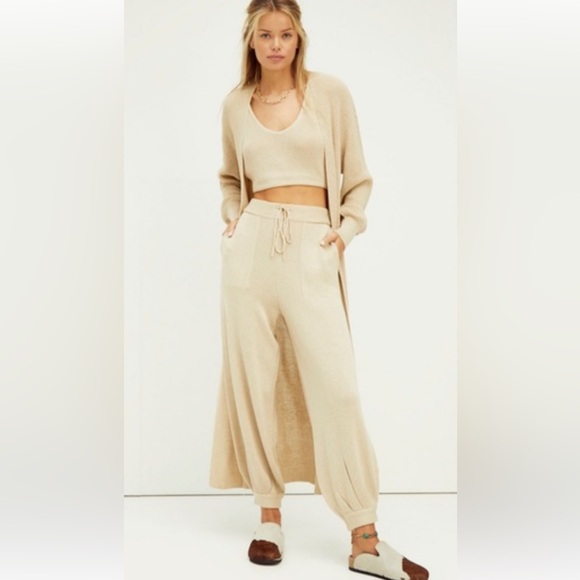 Free People Living In This Sweater Set Free People Beach No Cardigan sz M White - Picture 1 of 8